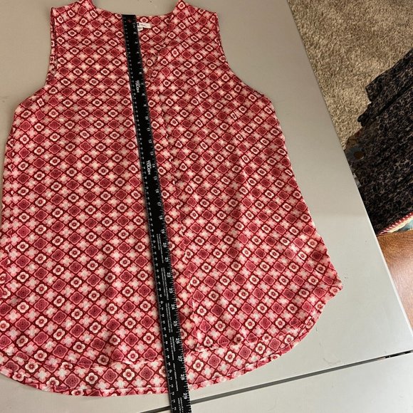 Kut From The Kloth Top Womens Large Floral Geo Button Up Sleeveless V-Neck Sheer - Picture 9 of 13